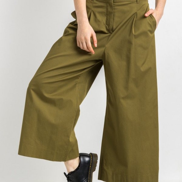90s Max Mara Cotton Khaki Green Culottes Bermuda High Waisted Woman Midi Shorts in Khaki size 38 Small