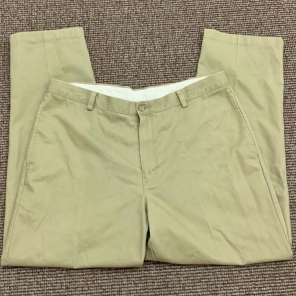 Men's 37 x 30 L. L. Bean Beige Khaki 100% Cotton Classic Fit Flat Front Chino Pants
