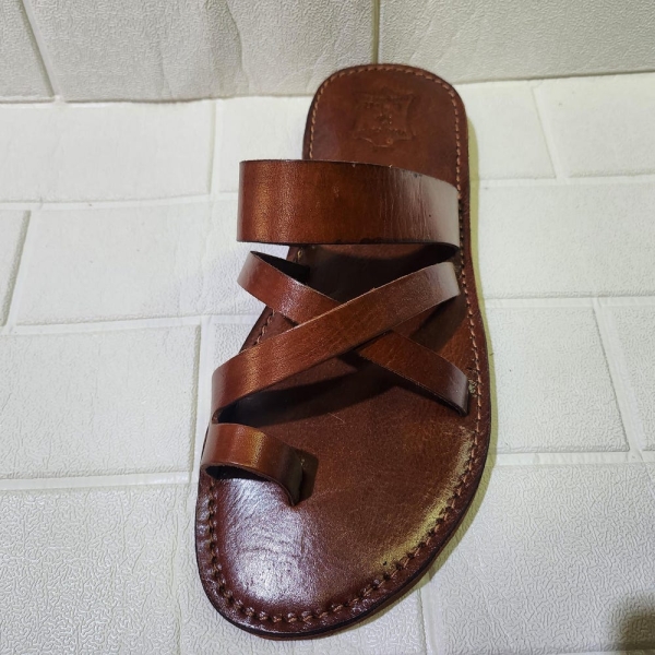 Men’s Handmade Moroccan Leather Sandals – Brown Criss-Cross Strappy Design – Traditional Flat Shoes – Durable & Comfortable Summer Sandals