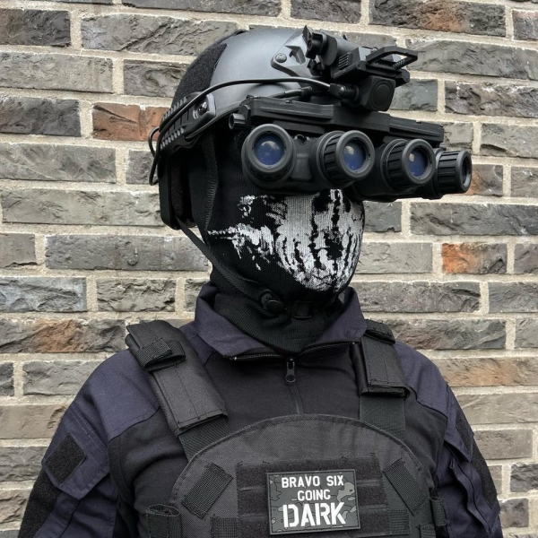 Keegan Full Set - Tactical Helmet with NVG - Shirt & Pants - Balaclava and Gloves - Knee Pads  | Cosplay Gear for Airsoft